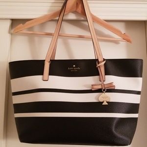Adorable Kate Spade Purse